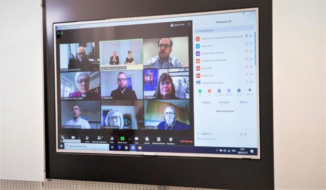 Stefan Lövfen och Amanda Lind i möte med religiösa ledare om Coronapandemin