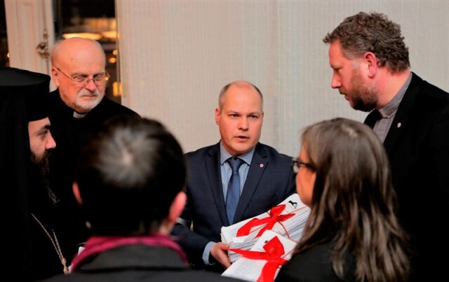 Ska kyrkorna agera politiskt?